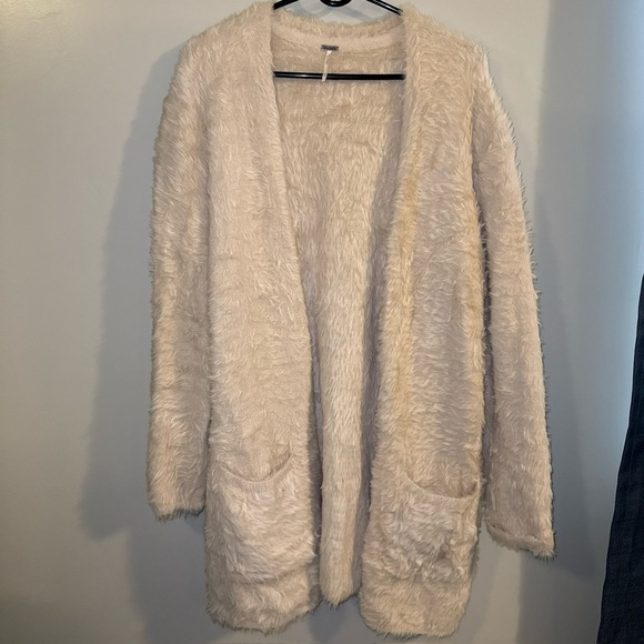 Free People Faux Fur Fuzzy Fluffy Long Oversized Cardigan Womens M Boho Nuetral - Picture 1 of 7